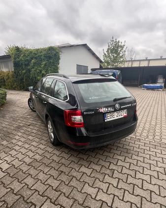 Skoda Octavia cena 44200 przebieg: 223866, rok produkcji 2017 z Bełchatów małe 22